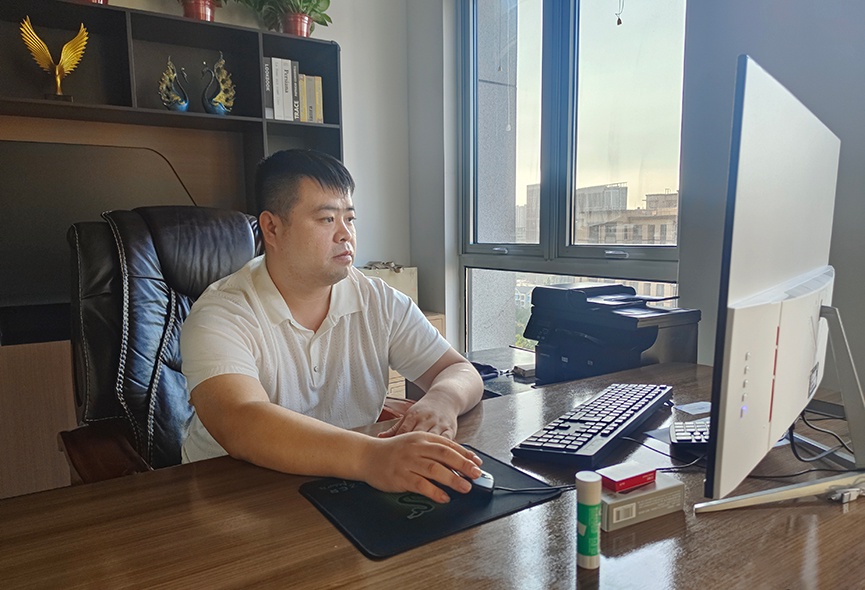 Sr. Tang, Gerente General of Shouyuan Steel